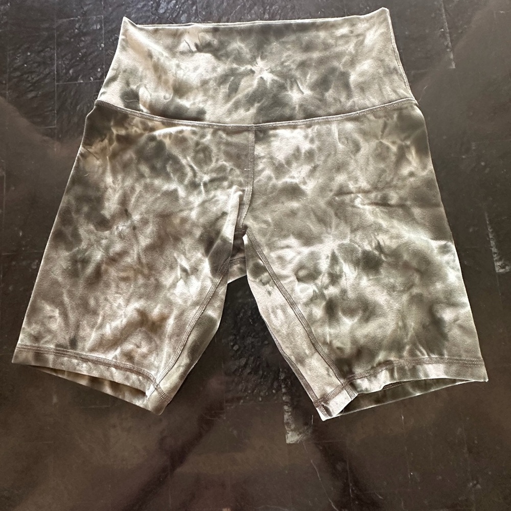 High-Waist Tie-Dye Bike Shorts - Olive Green